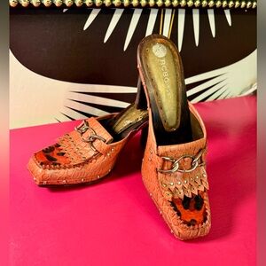 Vintage BCBG orange animal print clogs- Sz 8.5